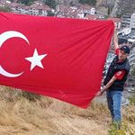 Amasya'da 30 Ağustos coşkusu: İki vatandaş zirvede bayrak açtı