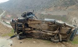 UÇURUMA YUVARLANDI: 1 ÖLÜ