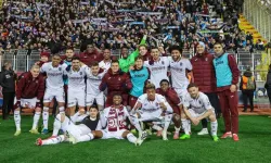 FIRTINA 'DA GELENLER COŞTU, GİDENLER ARANMADI