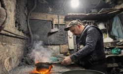 BİR ZANAAT CAN ÇEKİŞİYOR