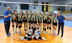 GENÇ KIZLAR VOLEYBOL ŞAMPİYONU ARTVİNSPOR