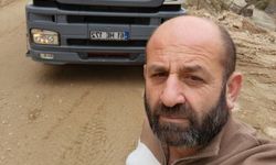 KONTROLDEN ÇIKAN ÇEKİCİ DEREYE DEVRİLDİ, SÜRÜCÜ HAYATINI KAYBETTİ!