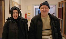 56 yaşında okuma-yazma öğrenen baba ile kızının azmi