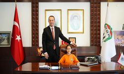 Başkan Ekim koltuğunu miniklere devretti