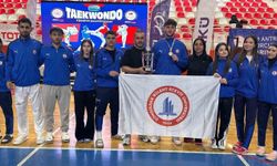 BEUN, Tekvando Şampiyonası'ndan Altın Madalya ve 3'üncülük kupası ile döndü