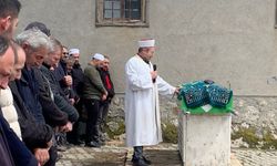 'Köyün neşesi' engelli genç herkesi gözyaşlarına boğdu: İmam ayakta durmakta güçlük çekti