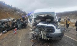 Öğretmen Servisi Kaza Yaptı: 1 Ölü , 2'si ağır 10 yaralı