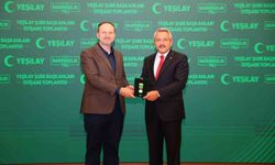 Rize Valisi Baydaş'a Yeşilay'dan 'Bağımsızlık Neferleri Üstün Hizmet Madalyası'