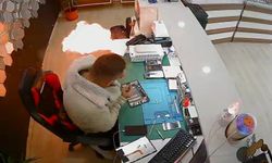 Telefon bataryası bomba gibi patladı