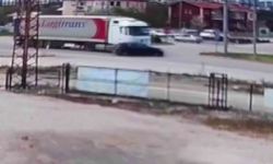 Tırın otomobili önüne katıp sürüklediği kaza kamerada