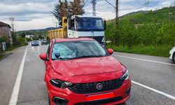 YOLUN KARŞISINA GEÇERKEN OTOMOBİL ÇARPTI!