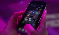 15 YAŞ ALTI SOSYAL MEDYA YASAĞI YASALAŞTI!