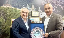 " HEMŞEHRİ DERNEKLERİ ARTVİN'E ÇOK BÜYÜK KATKI SAĞLIYOR"