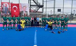 Ardeşen Anadolu İmam Hatip Lisesi, hokeyde Türkiye 3.'sü oldu