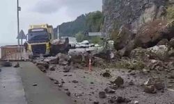 Sarp Sınır Kapısı yolunda heyelan