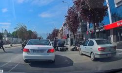 Düzce'de motosiklet kazası ucuz atlatıldı: O anlar kamerada