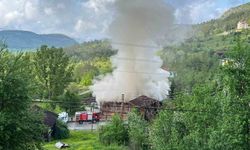 Kastamonu'da 250 yıllık tarihi konak çıkan yangında hasar gördü
