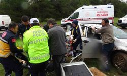 Kastamonu'da takla atan otomobildeki yaşlı çift yaralandı