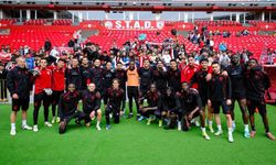 Samsunspor, Göztepe hazırlıklarını çocuk taraftarların desteğiyle tamamladı