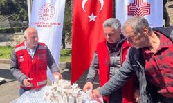 Sinop'ta Vakıf Haftası programında vatandaşlara lokum ikram edildi