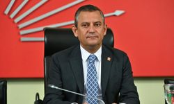 ÖZGÜR ÖZEL 95 OYLA YENİDEN CHP GRUP BAŞKANI!