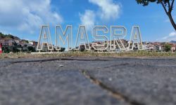Amasra'ya ışıklı tabela
