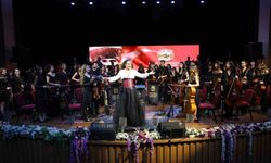 Atakum'da Çocuk ve Gençlik Orkestrası, Ata Sahne'de ilk konserini verdi