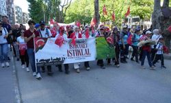 Kurtuluş Savaşı'ndaki milli ruhu 95 kilometre yürüyerek yaşattılar
