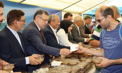 BÜYÜKŞEHİR'DEN 3 BİN KİŞİYE AŞURE İKRAMI