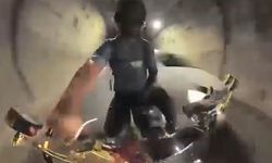 Cankurtaran Tüneli içinde tehlikeli anlar: Şerit ihlali yapan otomobilin motosiklete teması kamerada