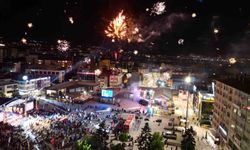 Çorum'da festival coşkusu havai fişek gösterisiyle zirveye çıktı