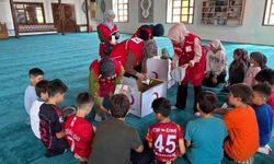 'KIZILAY'DAN ÇOCUKLARA SÜRPRİZ