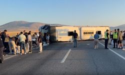 OTOBÜS BARİYERLERE ÇARPARAK DEVRİLDİ!