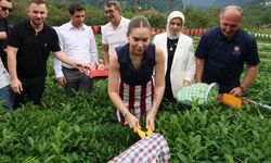 ECE MUMAY VE PROTOKOL ÇAY BAHÇESİNE GİRDİ