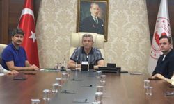 Artvin Valisi Ergün'den Hopa'daki şüpheli cisim ile ilgili açıklama: 'Endişe edilecek bir durum yok, yol yeniden trafiğe açıldı'