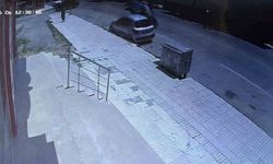 Çorum'da park halindeki araca çarpan otomobil devrildi