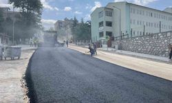 Kavak'ta ilçe merkezinde 1,6 kilometrelik asfalt çalışması
