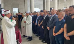 REKTÖR EMİN AŞIKKUTLU'NUN ANNESİ FATMA AŞIKKUTLU DUALARLA SON YOLCULUĞUNA UĞURLANDI!