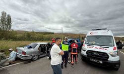 Bayburt'ta otomobille pikabın çarpıştığı kazada 1 kişi öldü, 4 kişi yaralandı