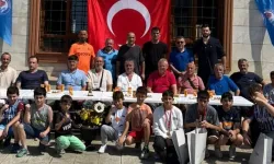 CAMİ ALTINDAKİ ZORLU MÜCADELEDEN TÜRKİYE ŞAMPİYONLUĞU ÇIKTI!