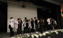 AVRASYA ÜNİVERSİTESİ’NDE BEYAZ ÖNLÜK COŞKUSU!