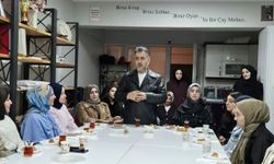 Bayburt'ta üniversite öğrencileriyle hadis sohbeti yapıldı