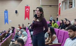 Boyraz'dan öğrencilere milli hızlı tren yorumu: ''Benim de bu trende eserim var' diyebilirsiniz'