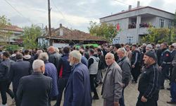 İstanbul'da iş kazasında ölen genç, Samsun'da toprağa verildi