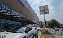 Kiremit onarımı sırasında yük asansörü 3. kattan düştü: 1'i ağır 3 yaralı