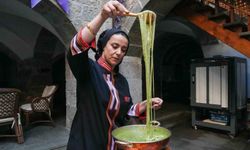 ASIRLIK "ISIRGAN OTLU KUYMAK" GÖRÜCÜYE ÇIKIYOR