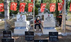 Öğrenciler Şehit Alican Öztürk'ün kabri başında dualarla andı