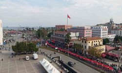 Samsun'da 1919 metrelik bayraklı 'Cumhuriyet Yürüyüşü'
