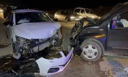 Samsun'da otomobil ile hafif ticari araç çarpıştı: 5 yaralı