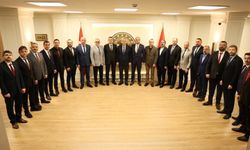 Yeni yönetim Vali Makas ile bir araya geldi